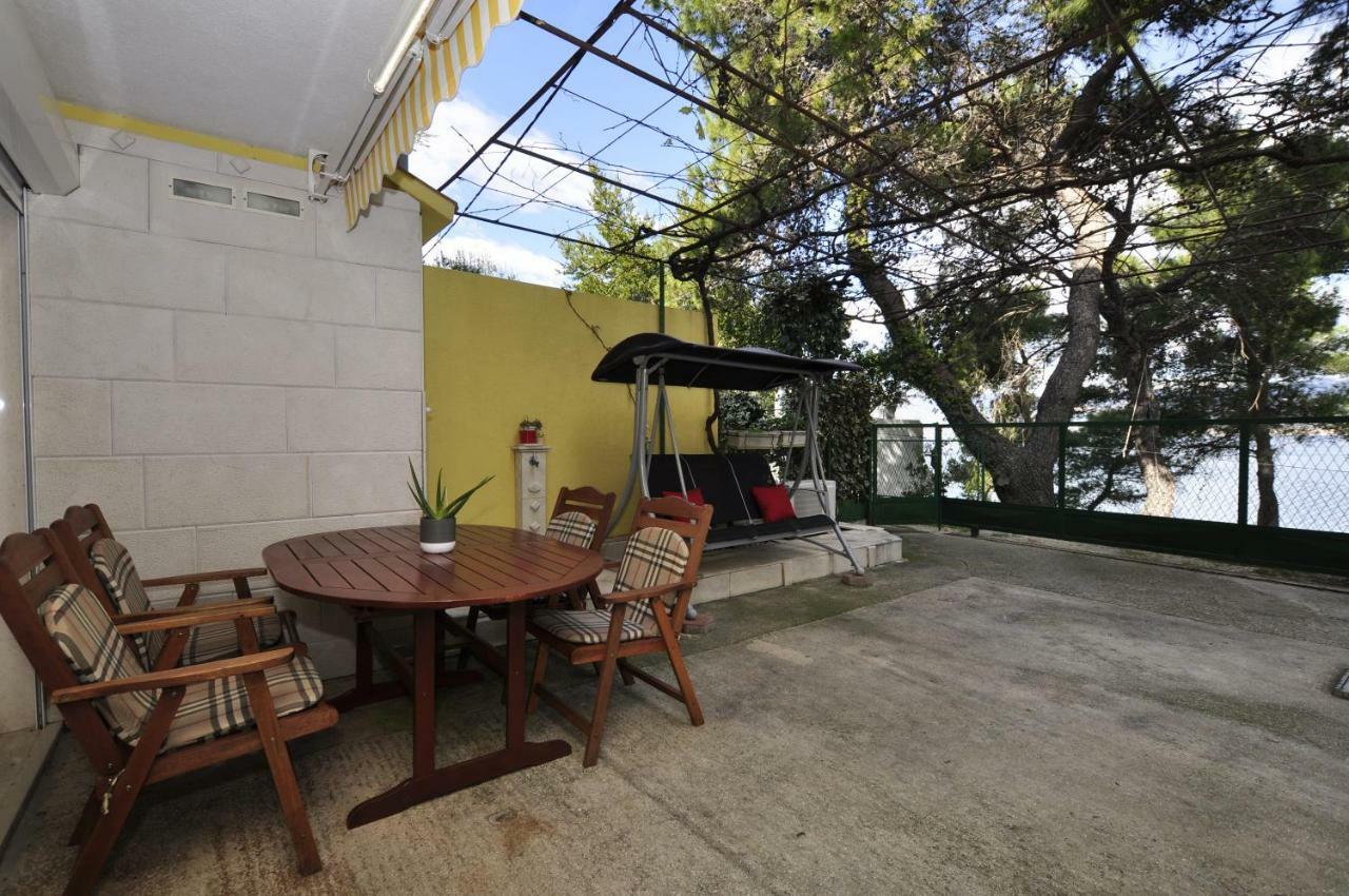 Apartment Toya Slatine Exterior foto