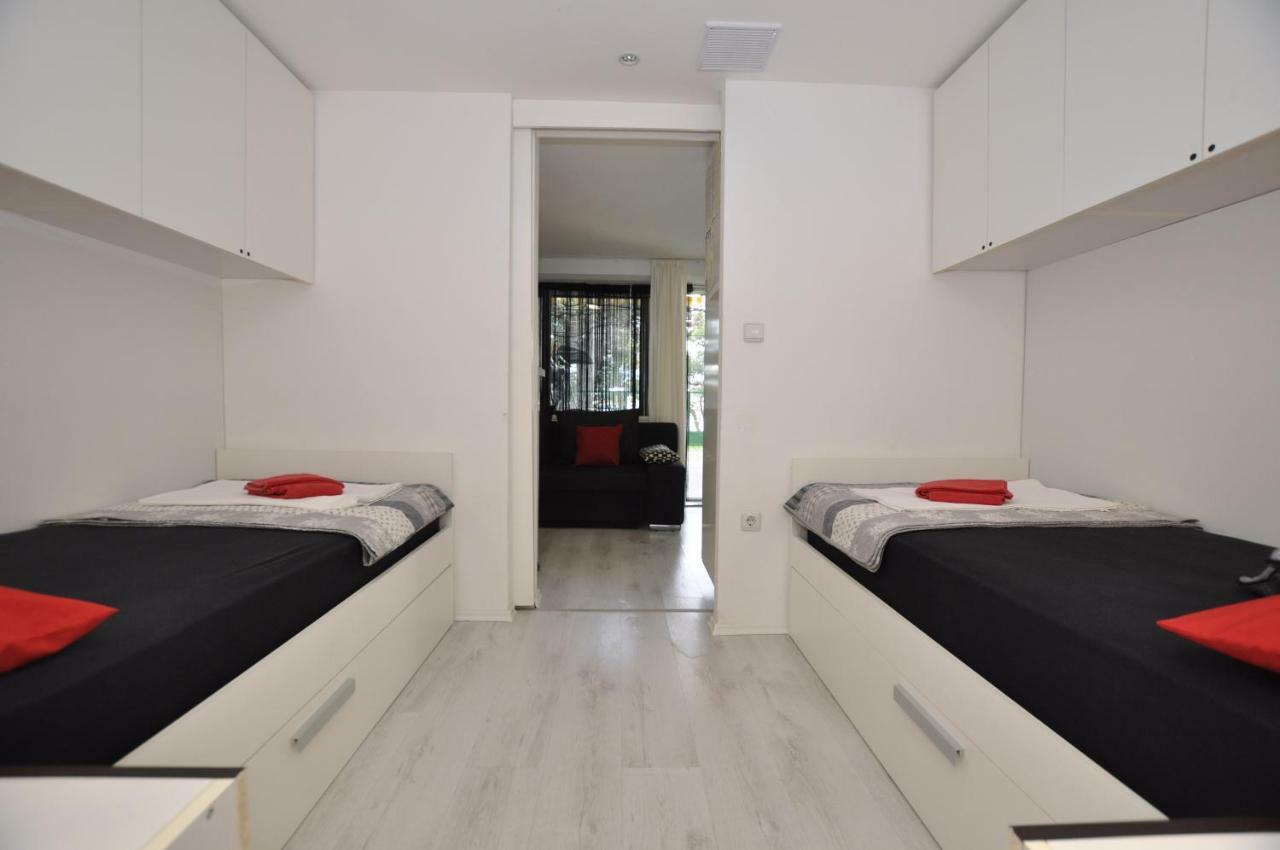 Apartment Toya Slatine Exterior foto