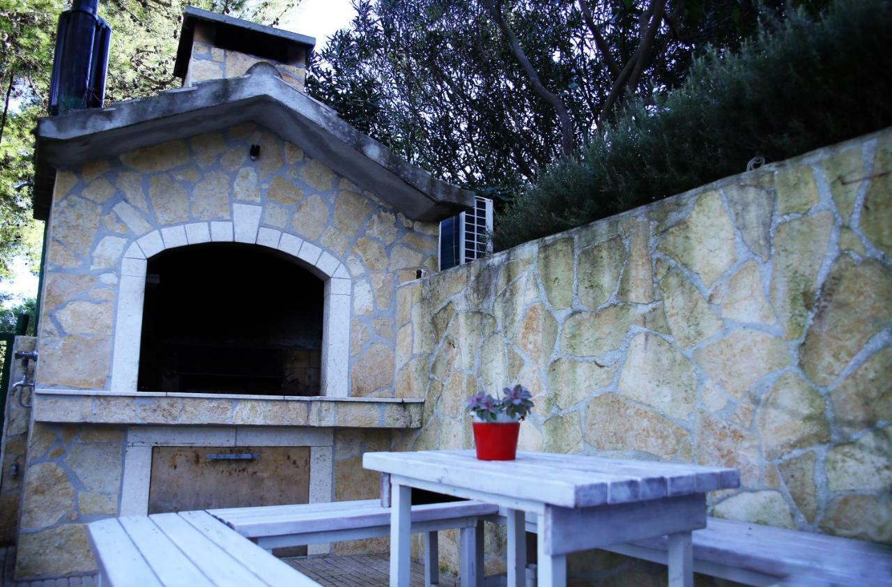 Apartment Toya Slatine Exterior foto