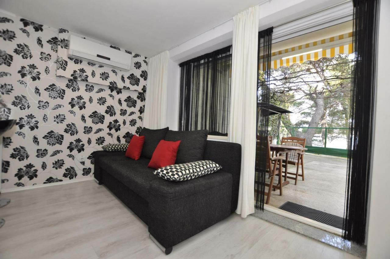 Apartment Toya Slatine Exterior foto